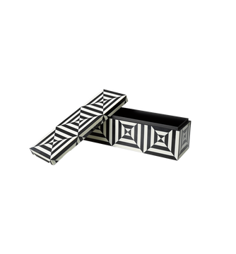 Box Hawtrone